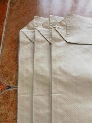 Thùng bao bì nhựa 60x50x10cm 80GSM để nhét vật liệu xây dựng bằng vữa